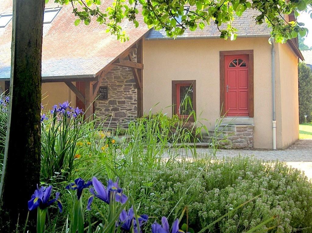 Domaine De La Fontaine Bed and Breakfast Chavagne Esterno foto