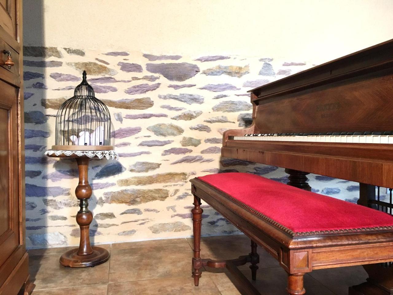 Domaine De La Fontaine Bed and Breakfast Chavagne Esterno foto